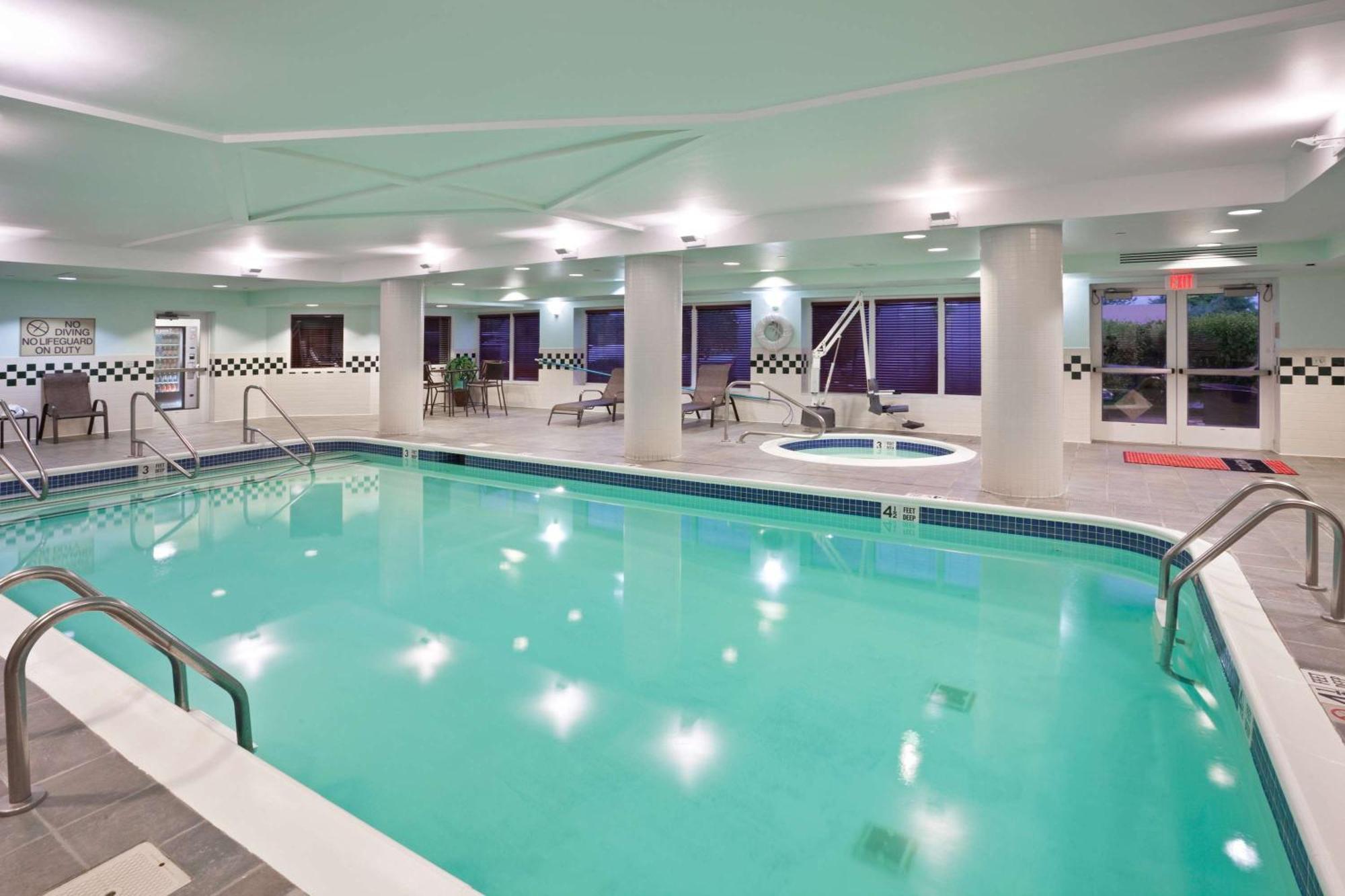 Hampton Inn Clifton Park Buitenkant foto